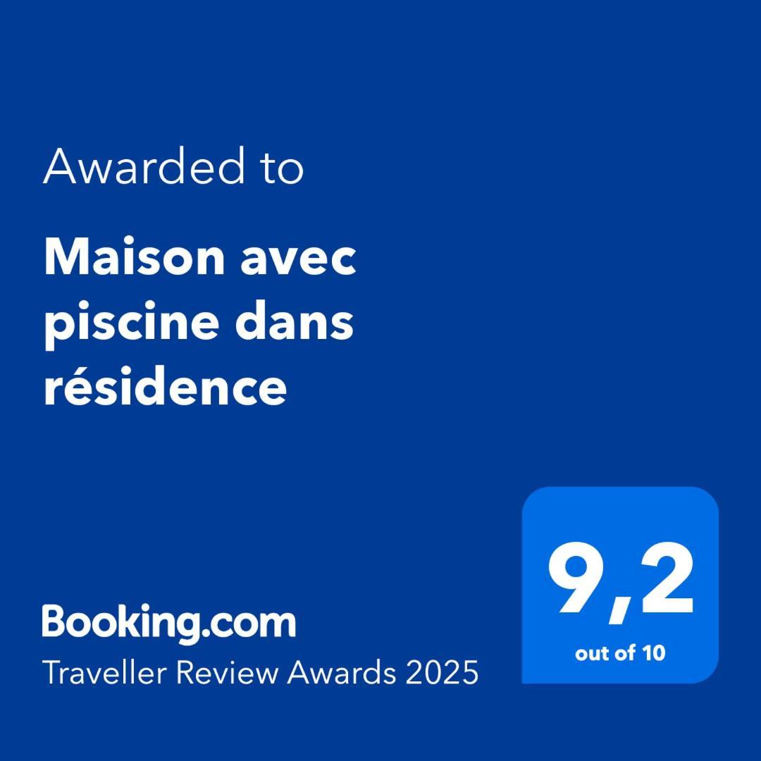 Maison Avec Piscine Dans Residence Greoux-les-Bains Luaran gambar